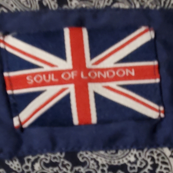 The Soul of London button up long sleeve shirt - Picture 2 of 3